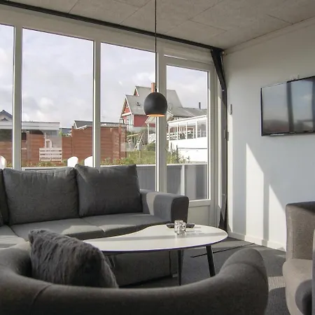Two-bedroom Holiday In 펜션 *