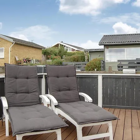 Two-bedroom Holiday In 펜션 *